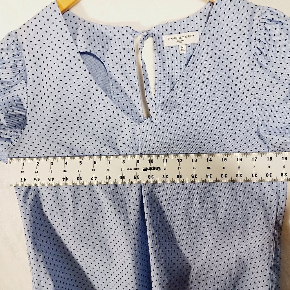Waverly Grey Anthropologie, MED., Lt. Blue / Navy Polka Dot Top, 4 Ties on Back - Picture 9 of 14